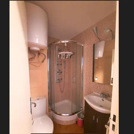 Lumineux, Bien Equipe Au Coeur De La Station, Ideal Pour 2 Adultes Et 1 Enfant. - Fr-1-592-60 Apartment