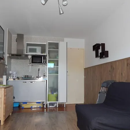 公寓 Lumineux, Bien Equipe Au Coeur De La Station, Ideal Pour 2 Adultes Et 1 Enfant. - Fr-1-592-60